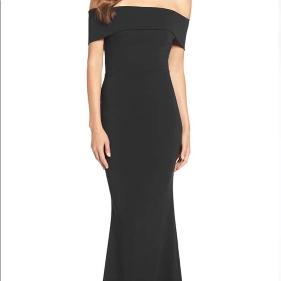 katie may Dresses & Skirts - Katie May Legacy Crepe Body-Con Gown